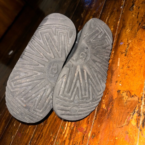 Ugg boots - Picture 5 of 6